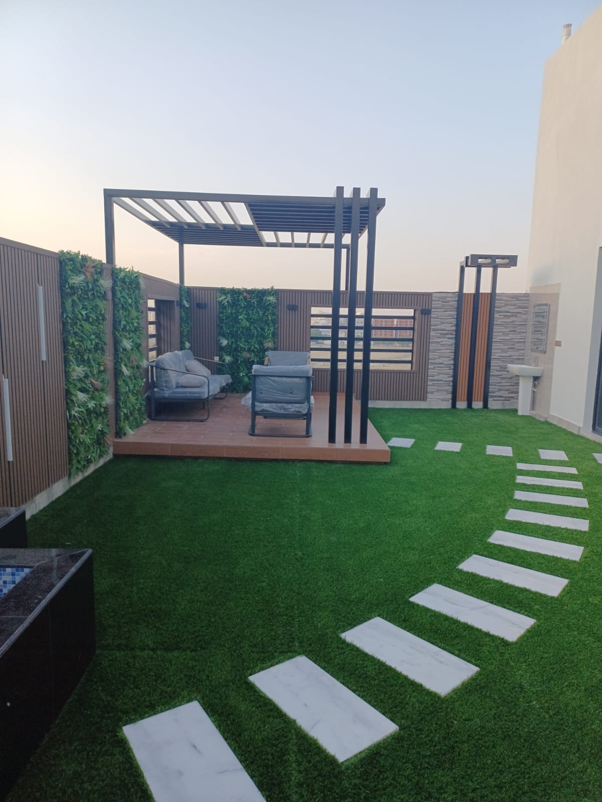 Image gallery image