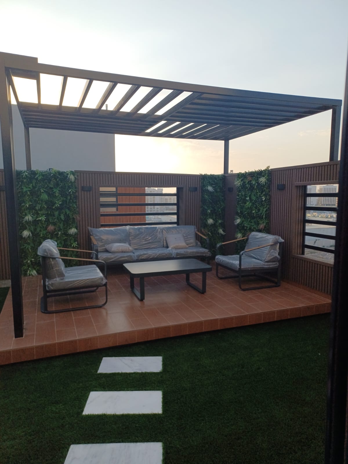 Image gallery image
